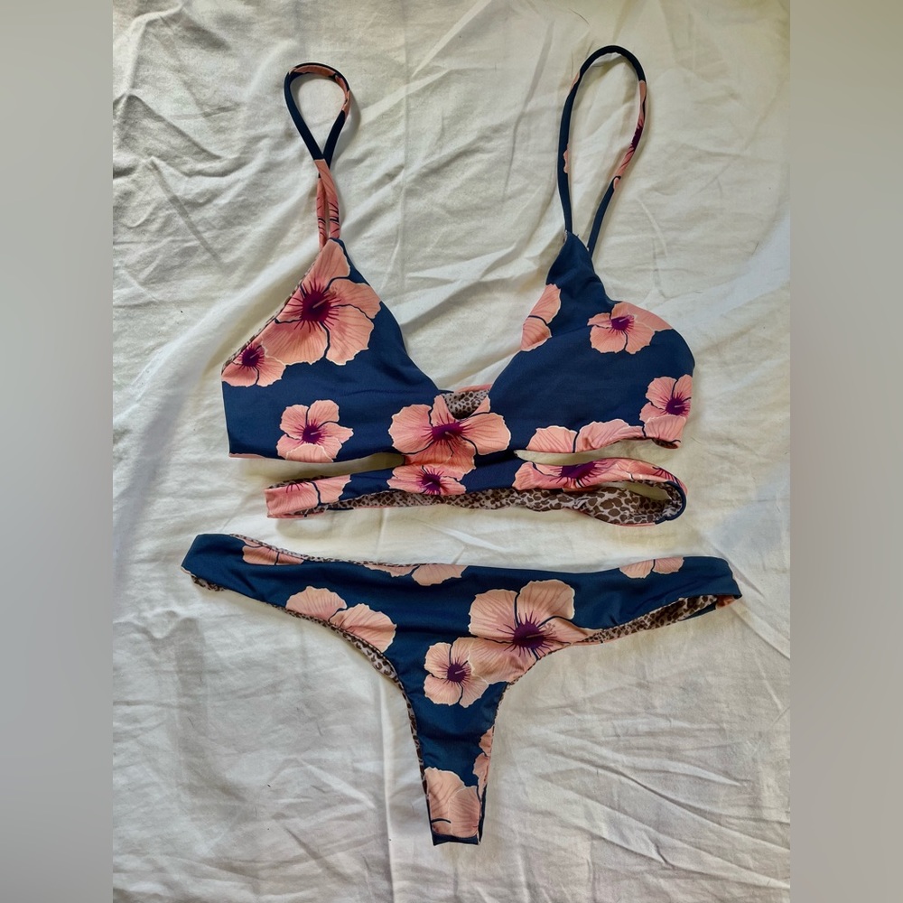 Acacia Hibiscus Set